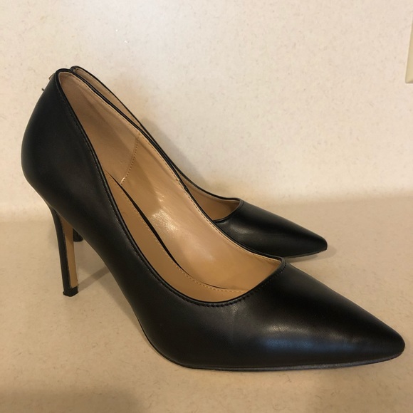 Women’s black heels shoes - Picture 3 of 5
